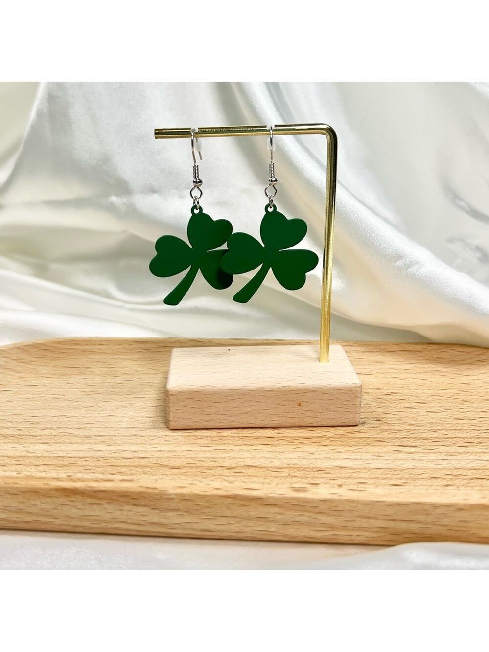 ☘️ Green Clover Leaf Earrings Style# 4